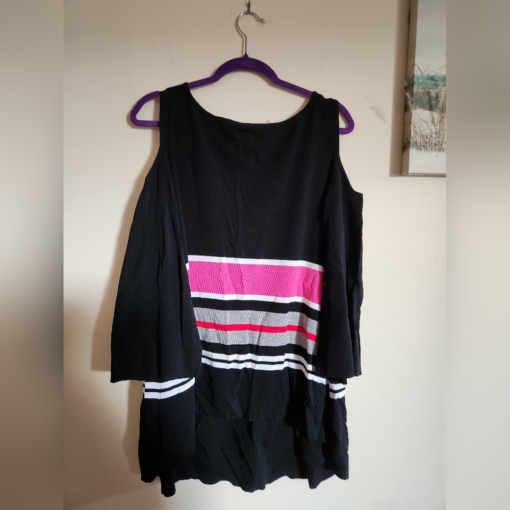 Cold shoulder hi lo top stripes xl EUC